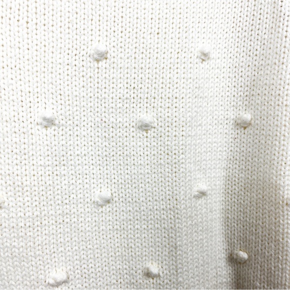 Old Navy White Knit Crewneck Sweater - Picture 6 of 10